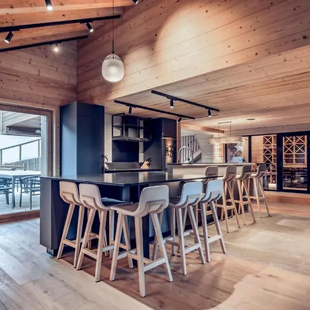 Chalet Mountain Escape: Chalet Hideaway Engelberg